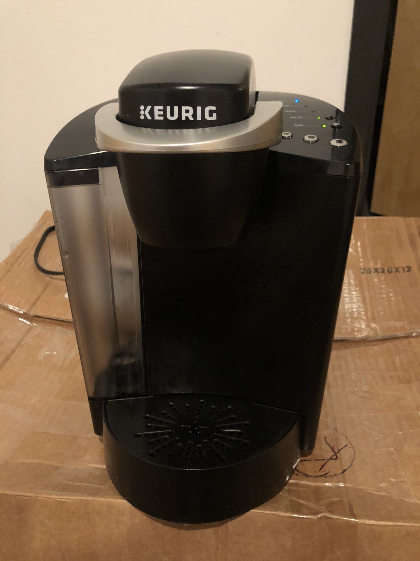 Keurig KClassic K55 Coffee Maker for Sale in Bellevue, WA OfferUp