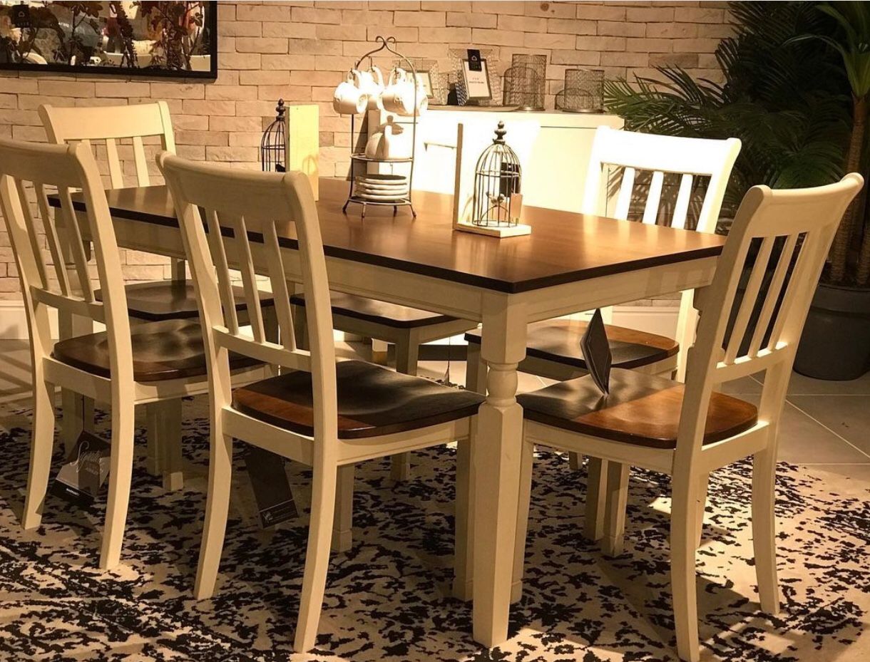 Whitesburg Brown/Cottage White Rectangular Dining Room Set (Dining