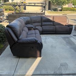 💺 Reclining Sectional Couch - Cup Holders & Tray