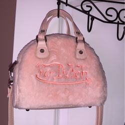 von dutch pink faux fur bowling bag for Sale in Palmdale CA OfferUp