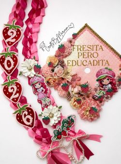 Strawberry shortcake lei