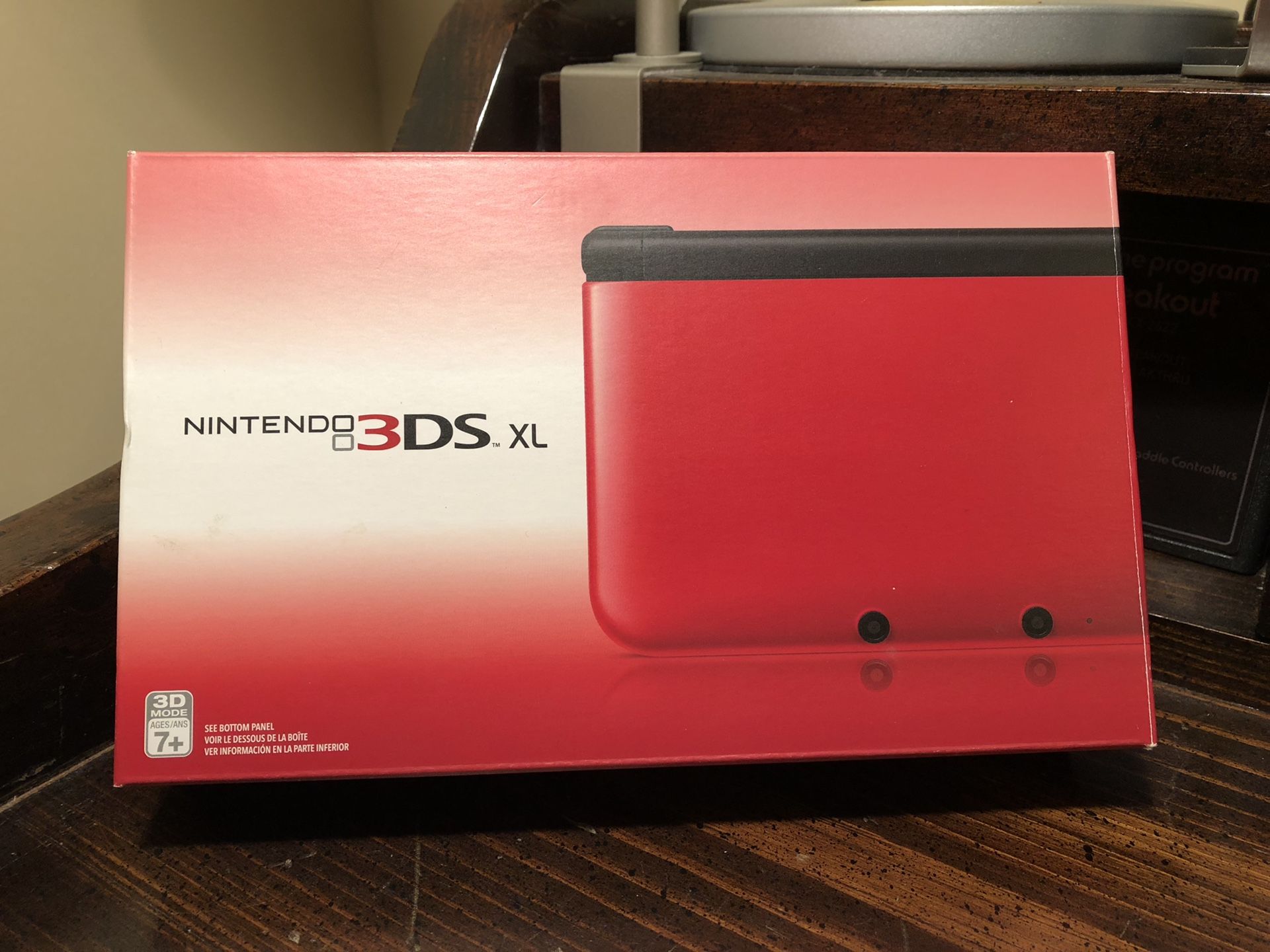 Nintendo 3DS XL in Box with Super Mario 3D Land