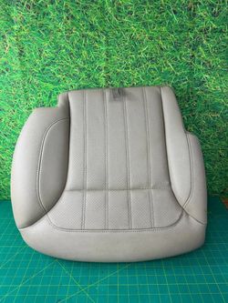 13-16 MERCEDES GL450 X166 REAR RIGHT SECOND 2ND ROW SEAT LOWER CUSHION OEM