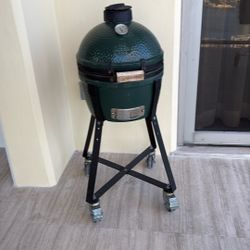 Big Green Egg Grill