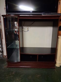 Entertainment center