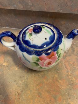 Vintage Takito TT Hand Painted Japanese Teapot