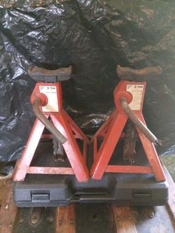 vintage pair of 3-ton heavy-duty ratcheting garage jack stands.