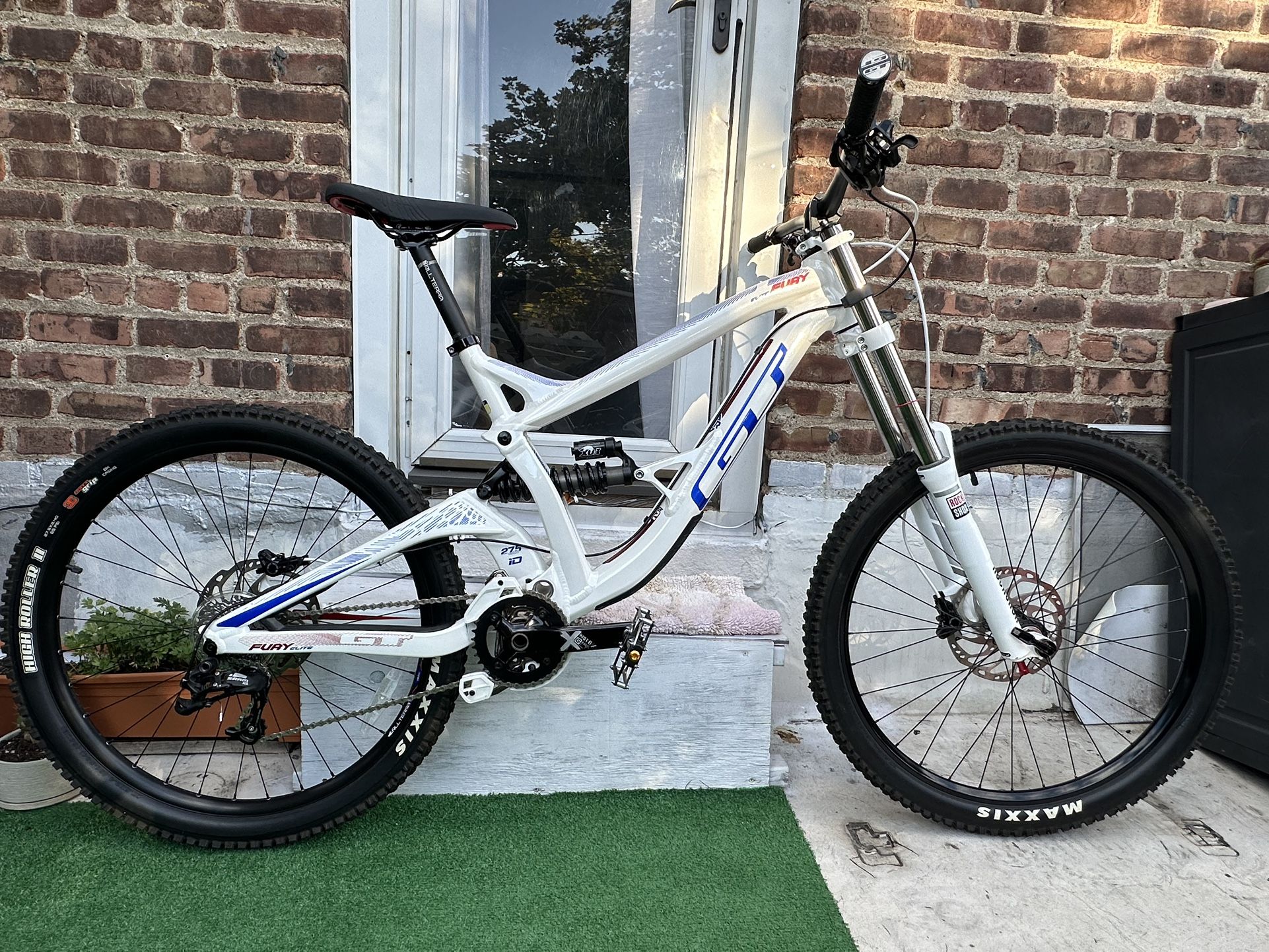 GT Fury Elite