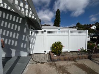 Vinyl fence