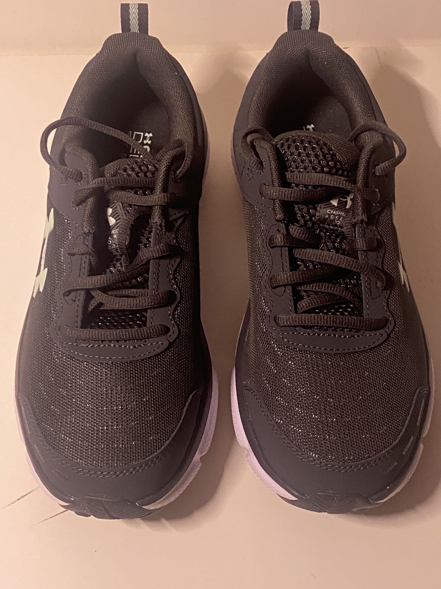 Under Armor Women’s Charged Assert 10 Size 10