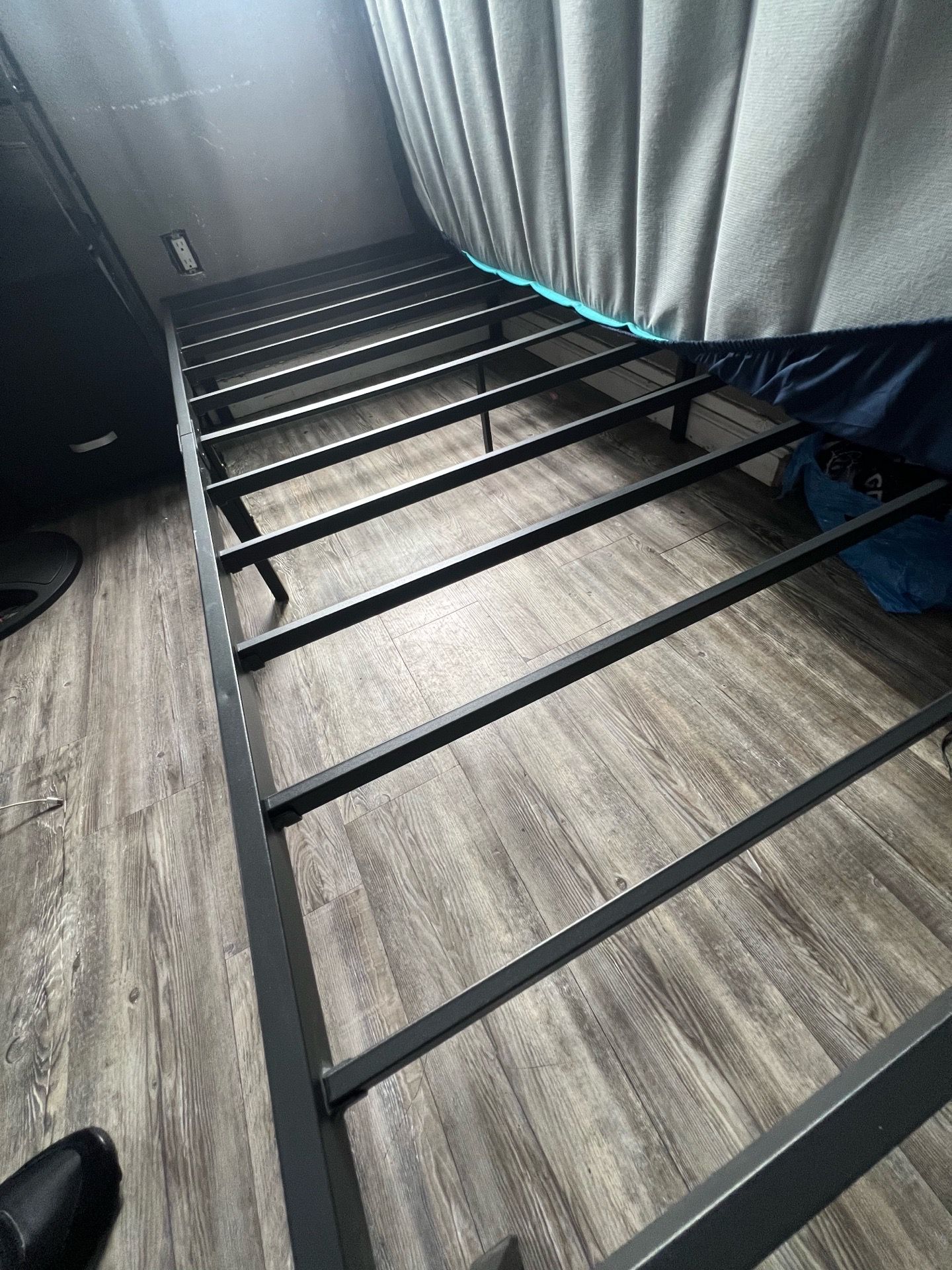 Twin bed frame