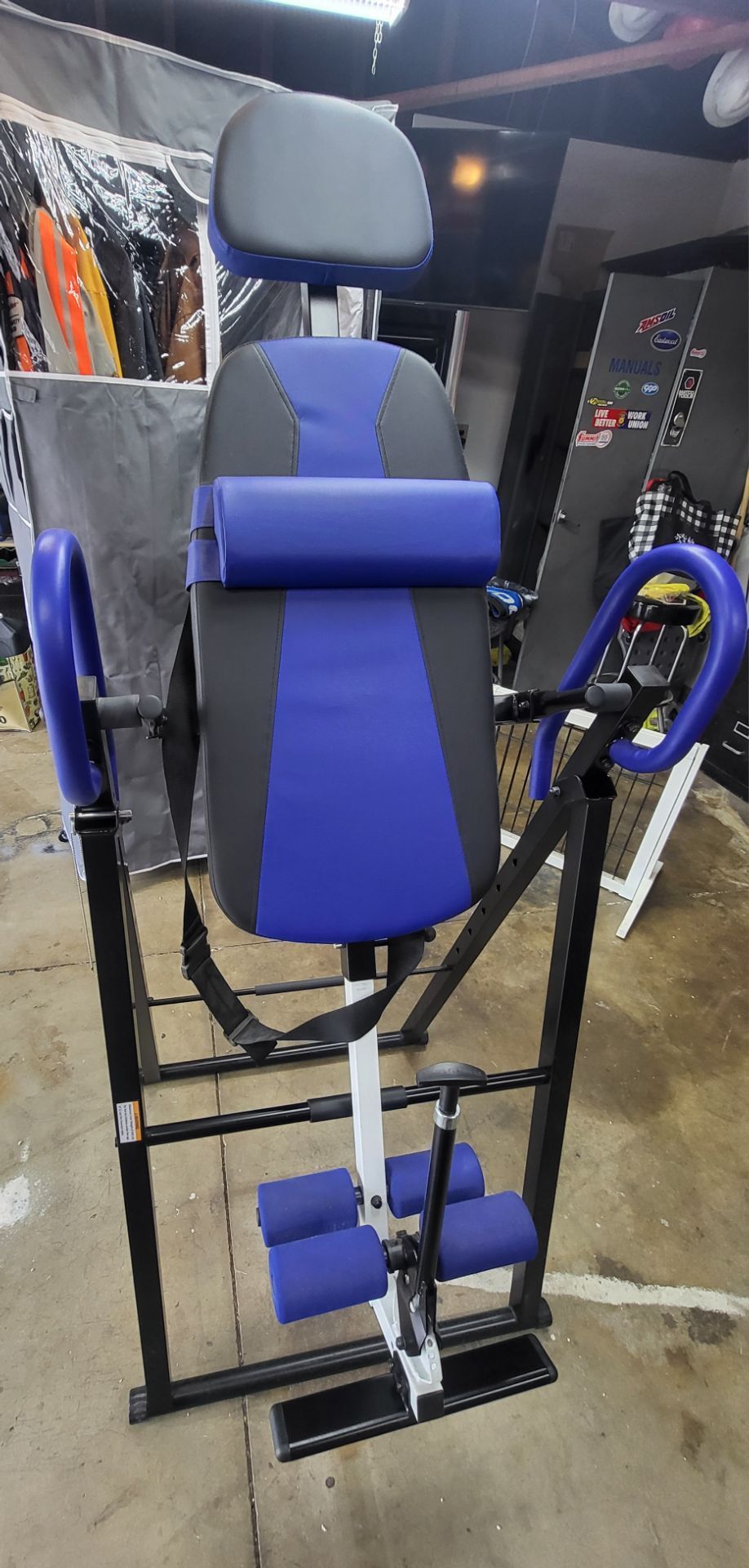 Inversion table