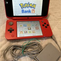 Nintendo New 2DS XL Pokeball edition with pokebank