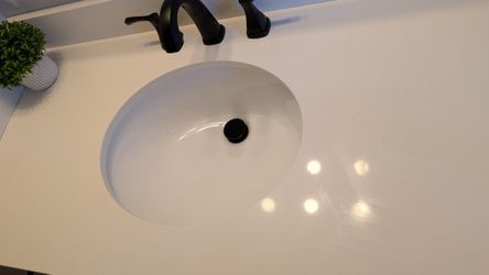 Quartz Countertop with Sink