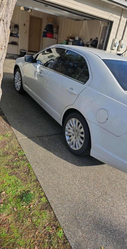 2010 Ford Fusion Hybrid