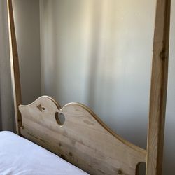 Handcrafted pencil post FULL/DOUBLE bed frame and Mattress