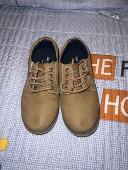 Arizona Memory Foam Dress Shoes Size 13 Kids