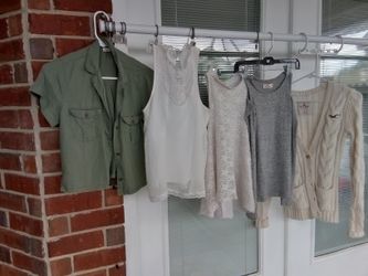 Hollister clothes bundle size small and extra small