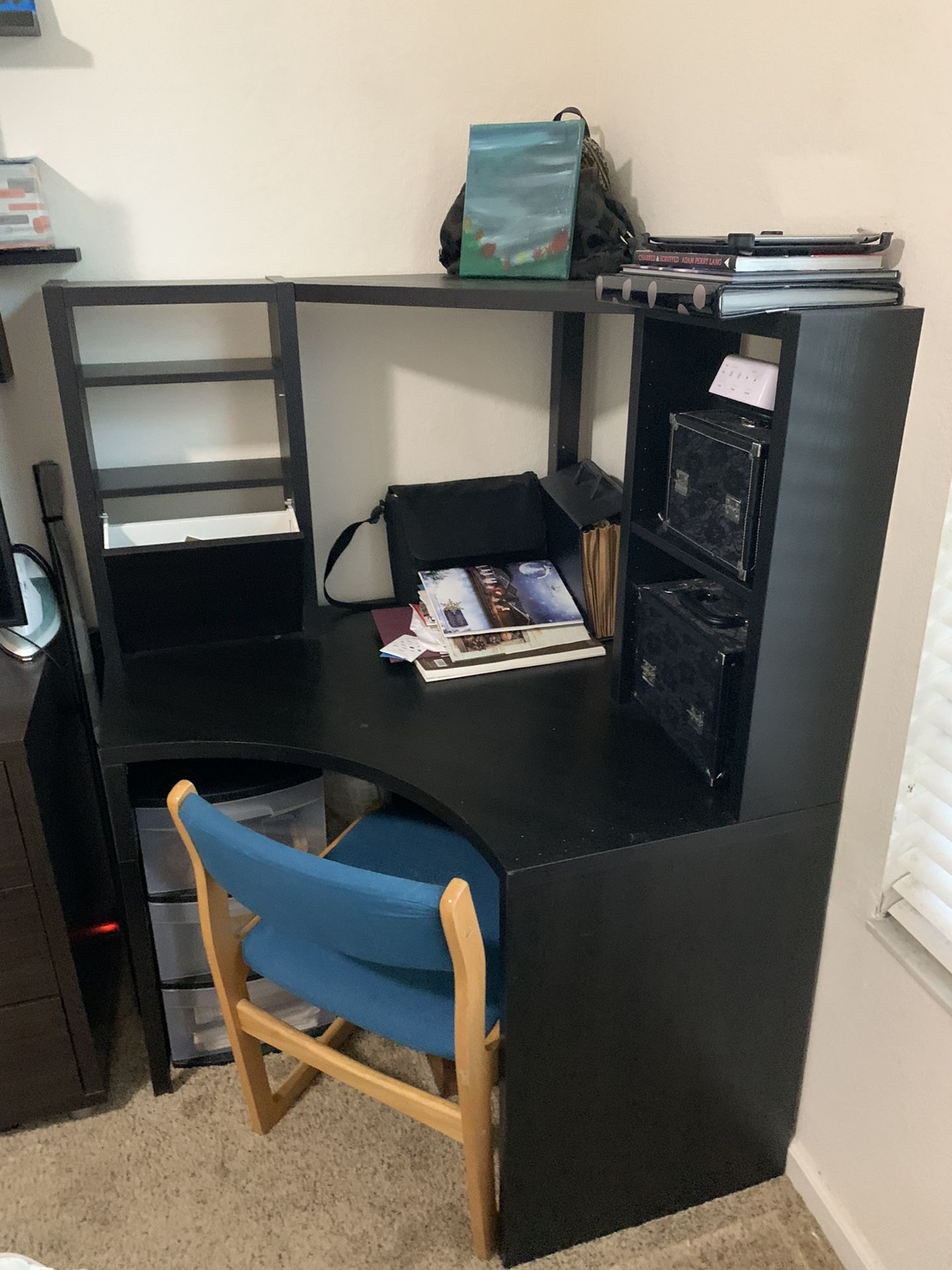 Furniture $65 Desk And Chair 🎄🎁🎄 House Furniture, Office Furniture, Desk, Shelf, Organizer, Black, Bookshelf, Bookcase, Bedroom Furniture, House.