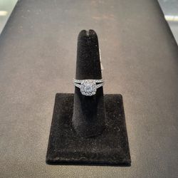 14K Diamond Wedding Ring Set 
