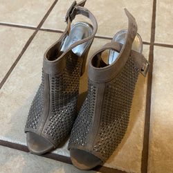 Jennifer Lopez Sasha Blush Studded Strap Heels Size 7M