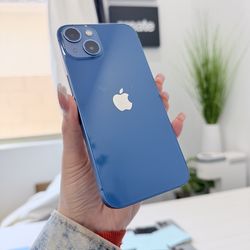 iPhone 13 like new 128Gb Unlocked