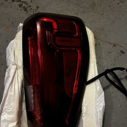 GMC Sierra Taillight 