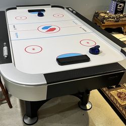Air Hockey Table