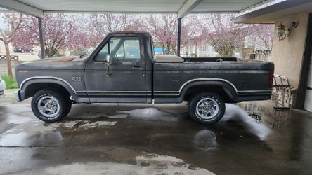 FORD F150 XLT.