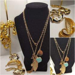 Vintage Boho Set of 4 Items, 1 Necklaces,  gold tone, 3 Brooches.  the necklaces is Marking etc! excellent condition #753
