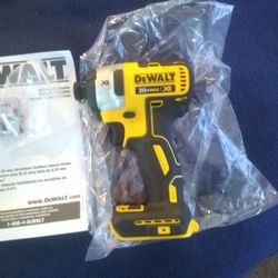 DeWalt Xr Brushless 3sp Driver 