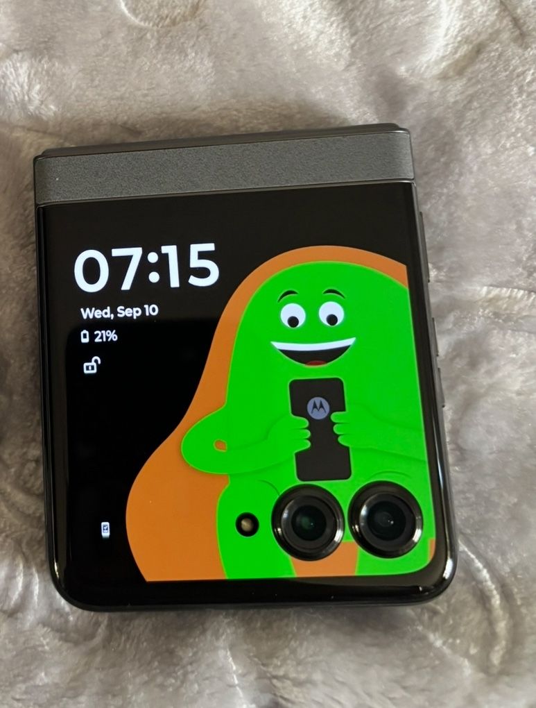 Motorola RAZR 2024 For Cricket