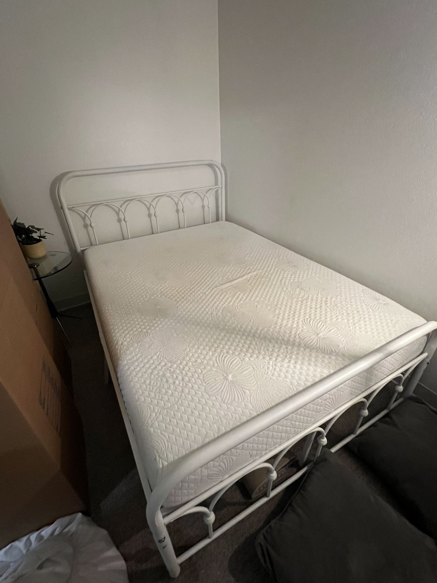 Full Bed mattress & Frame