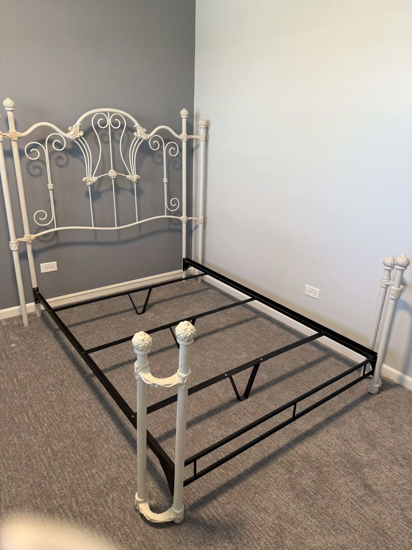 Full Size Bed With Mattress And Box Spring 