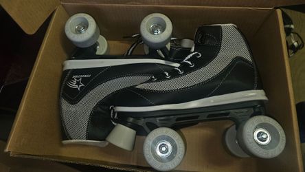 Roller Derbh Firestar Youth Size 4