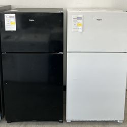 Whirlpool 33” 20.5 cu. ft. Top Freezer Refrigerator w/Frameless Glass Shelves (Black/White)