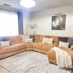 Sectional Couch ( With Rug )