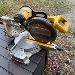 Dewalt DW708 Sliding Compound Miter Saw