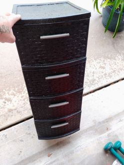 Storage bins