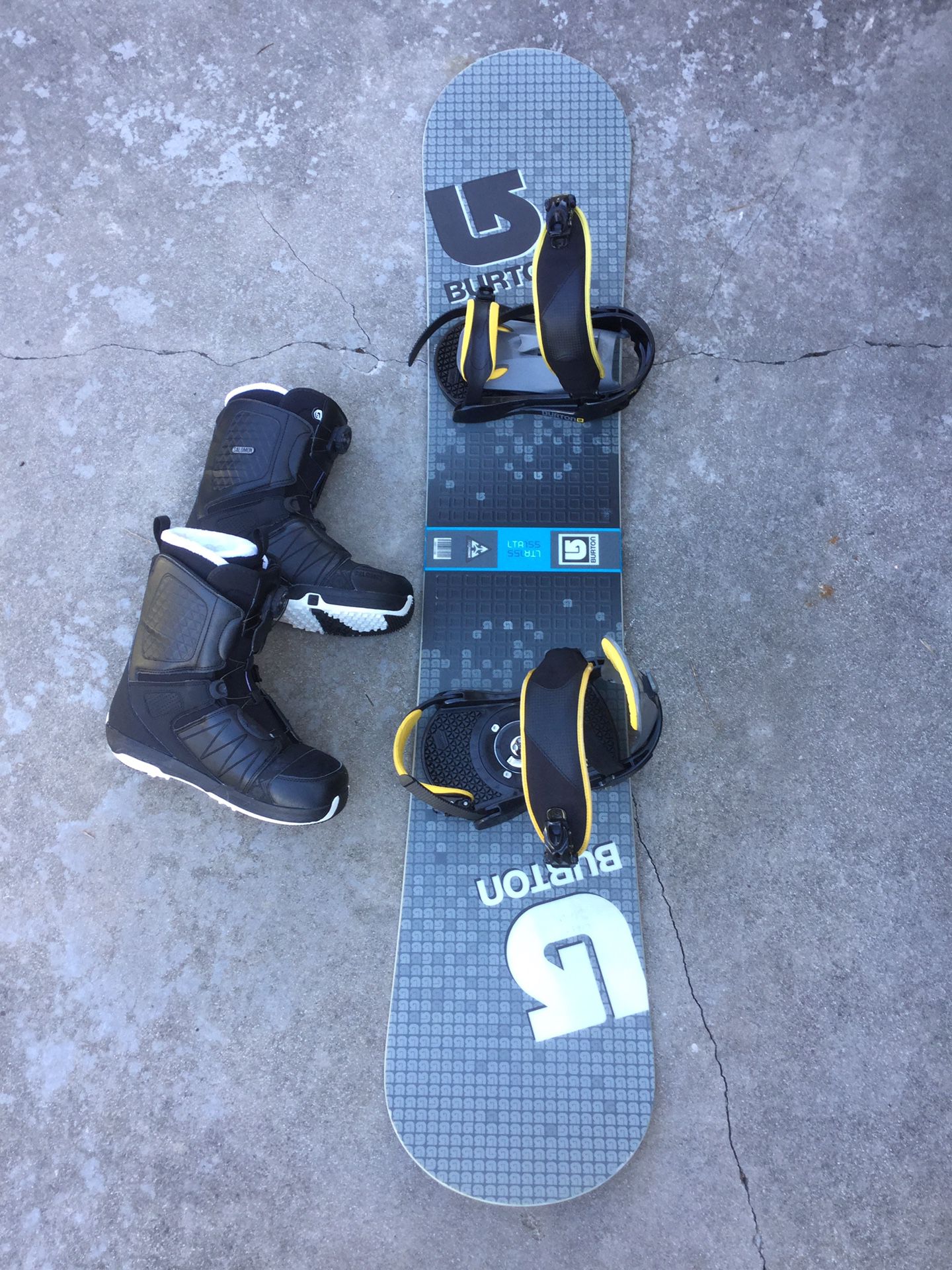 Burton LTR155 Snowboard with Burton bindings and Salomon Faction BOA size 9 boots and carry bag