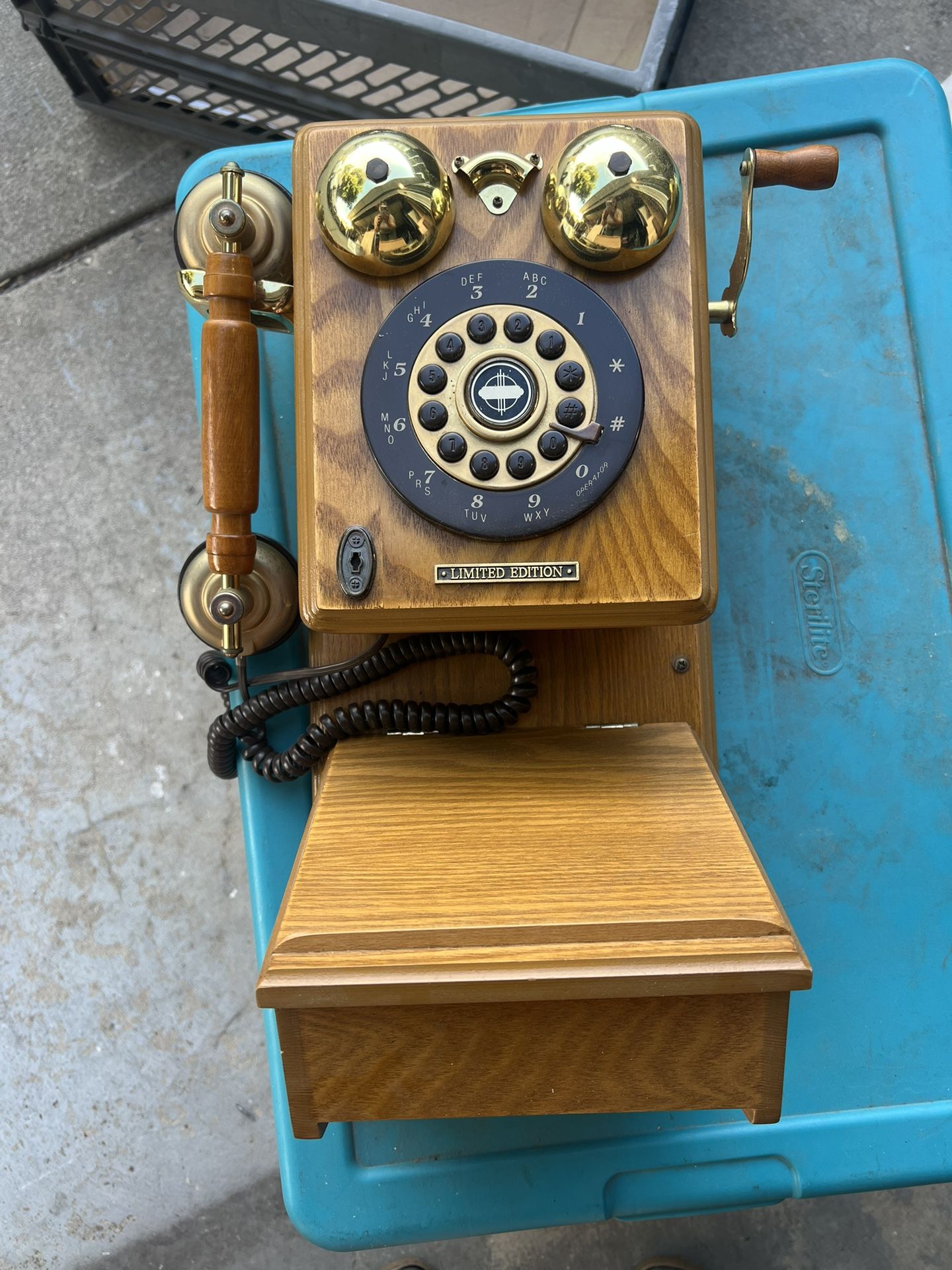 Vintage Style Detrola Wood Limited Edition Wall Phone Model KM-917