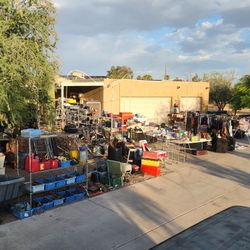 YOUR FAVORITE YARD SALE 