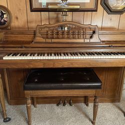 Wurlitzer Spinet Piano