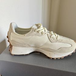 Women’s New Balance Cream Speckled Sneaker 