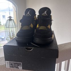 Air Jordan 4 Retro