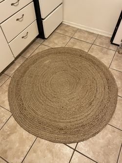 Round 4’ (48”) Jute/Sisal Hand Braided Area Rug