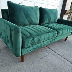 Free Delivery Available ✔️ Soft Velvet Dark Green Loveseat Sofa Couch 1pc 