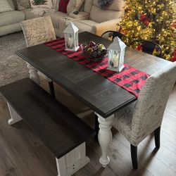 Dinning Table With Sleeve