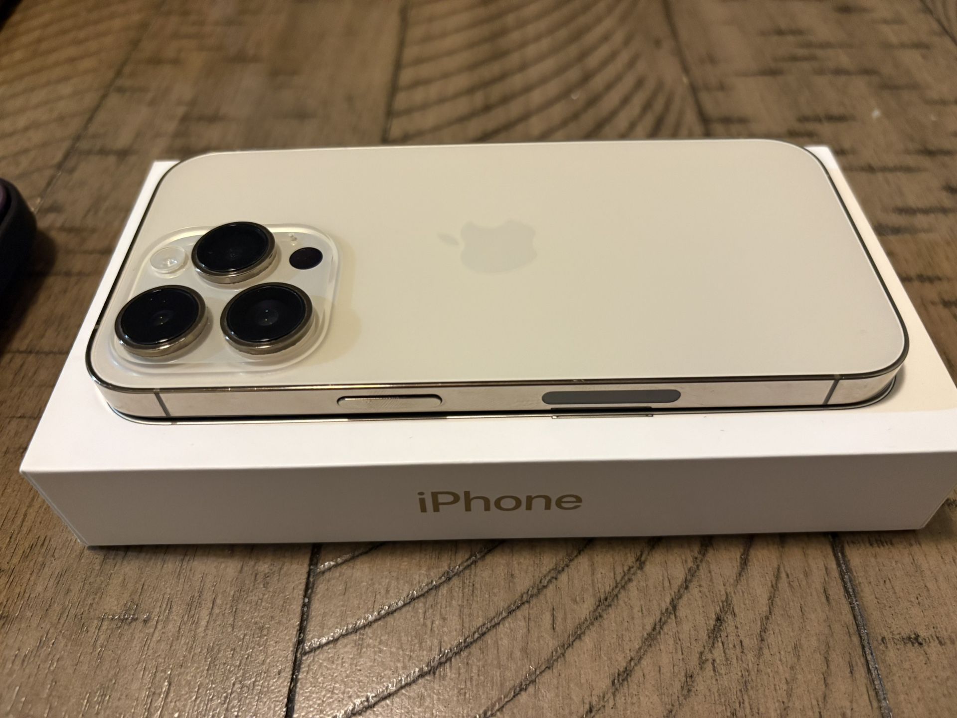 iPhone 14 Pro β 512GB β Unlocked β Like New