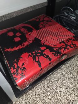 Gears of War 360 console w/controllers 300 OBO